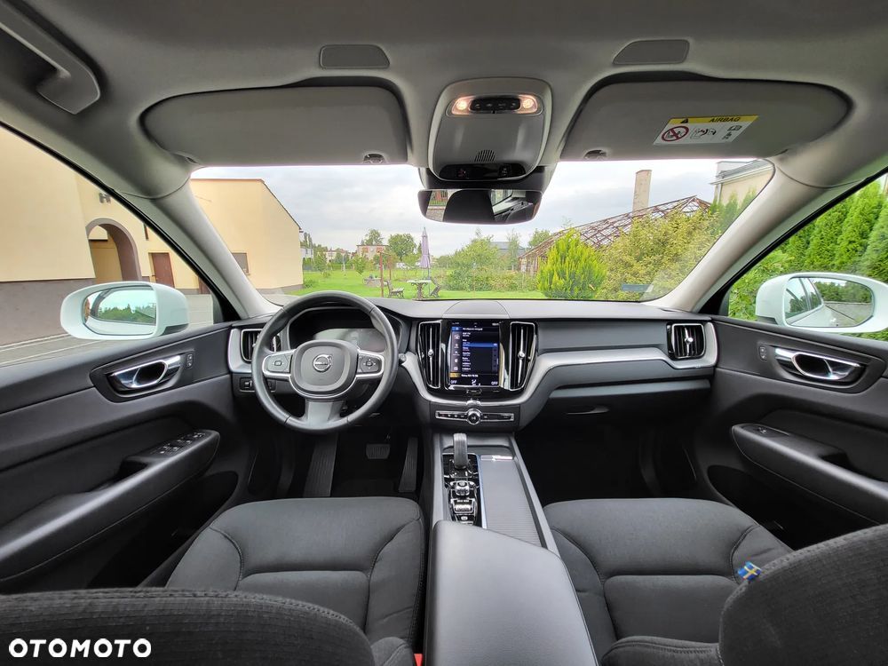 Volvo XC 60 T4 Momentum - 12
