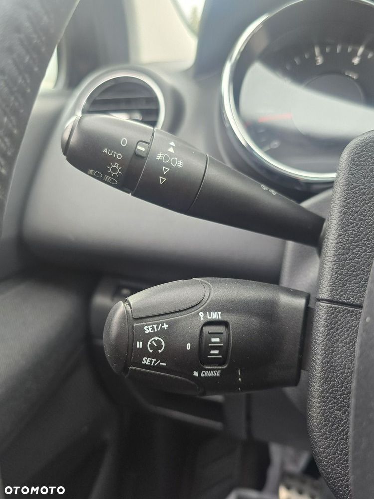 Peugeot 5008 - 30