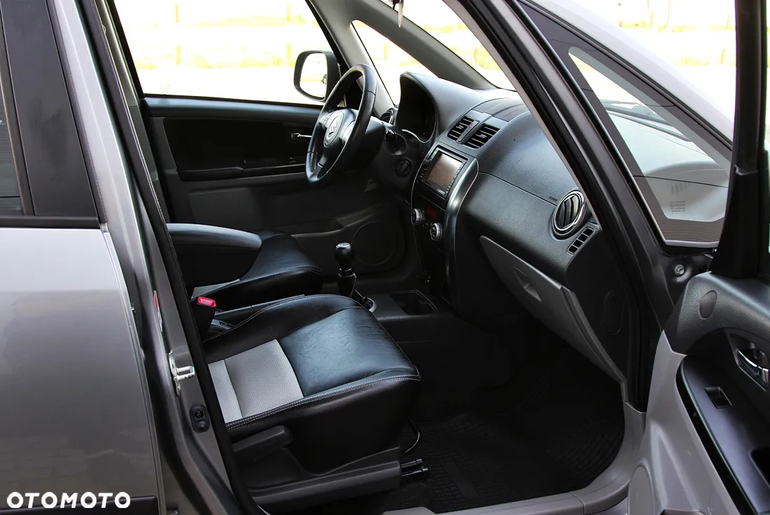 Suzuki SX4 1.6 Premium 4WD - 28