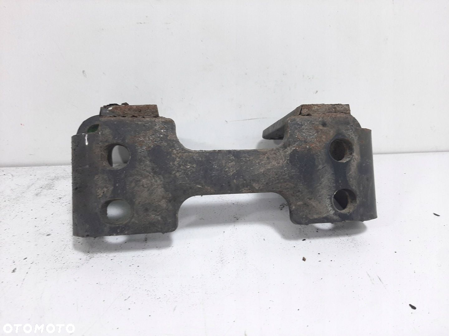 SCANIA R410 EURO6 14R UCHWYT MOCOWANIE PODSTAWY AKUMULATOROW 1933443 - 5
