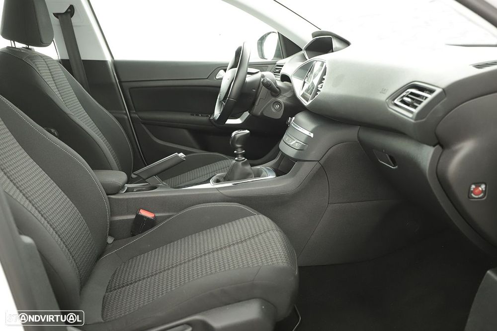 Peugeot 308 1.2 PureTech Active Pack - 20