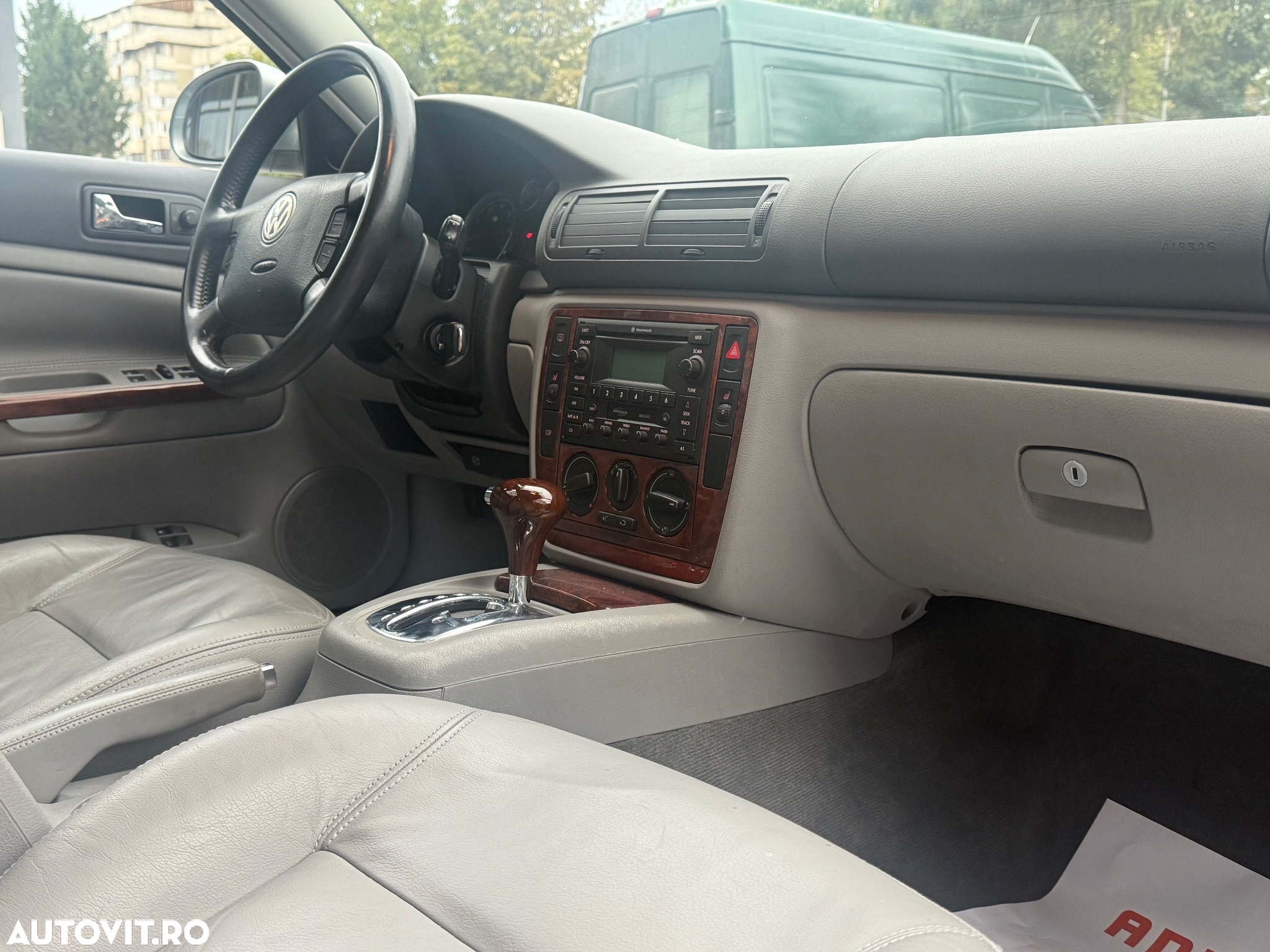 Volkswagen Passat - 3