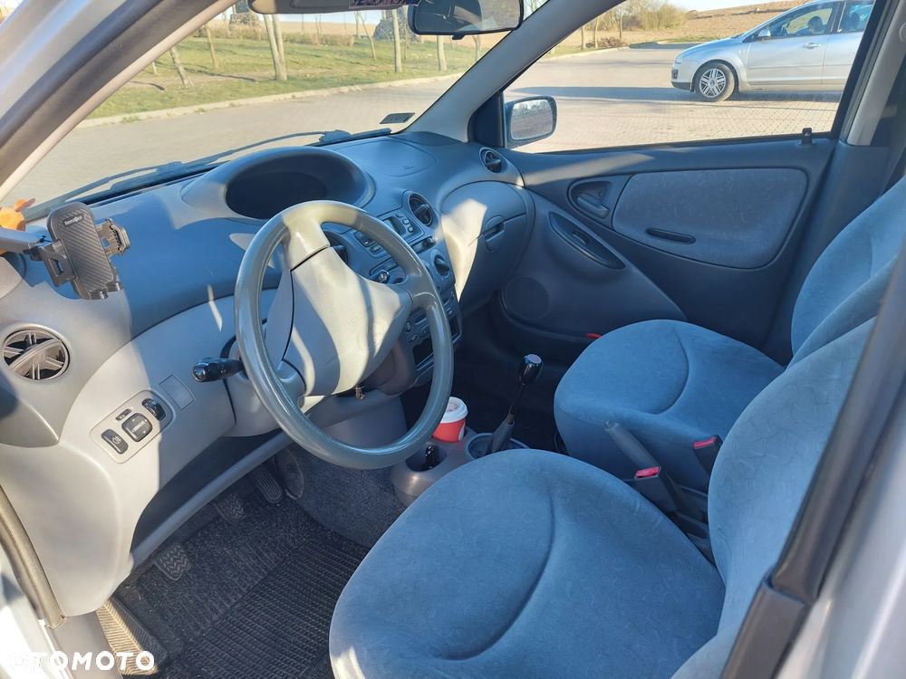 Toyota Yaris 1.0 Luna - 5