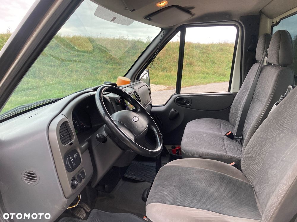 Ford Transit - 9