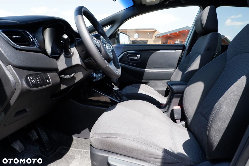 Kia Carens 1.7 CRDi XL - 26