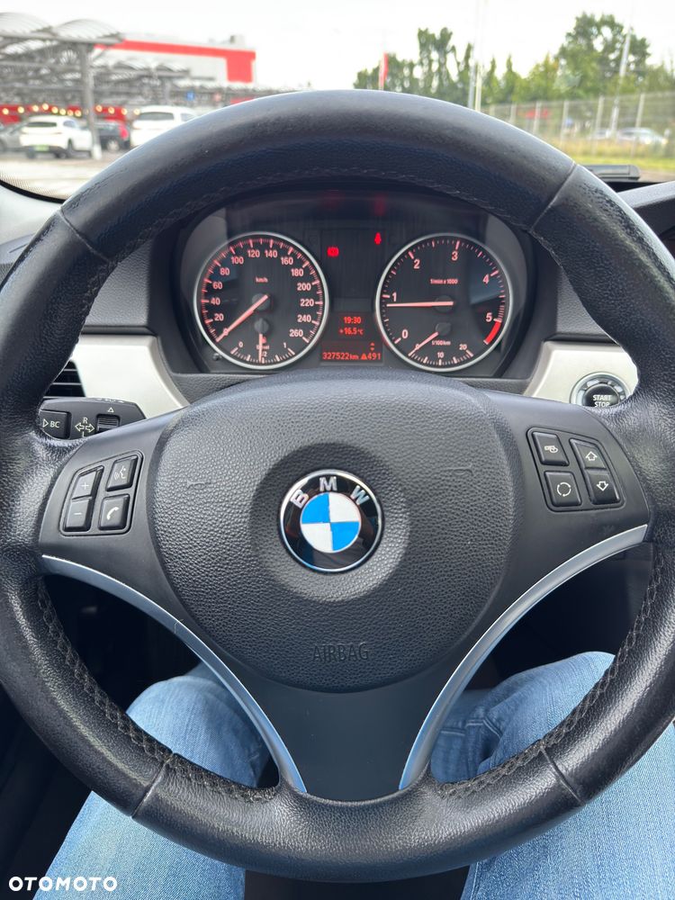 BMW Seria 3 320d - 29