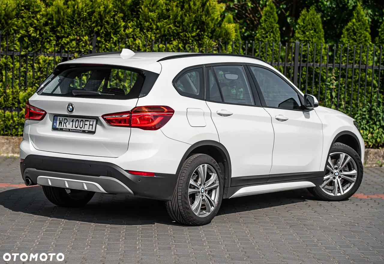 BMW X1 sDrive18d Sport Line - 7