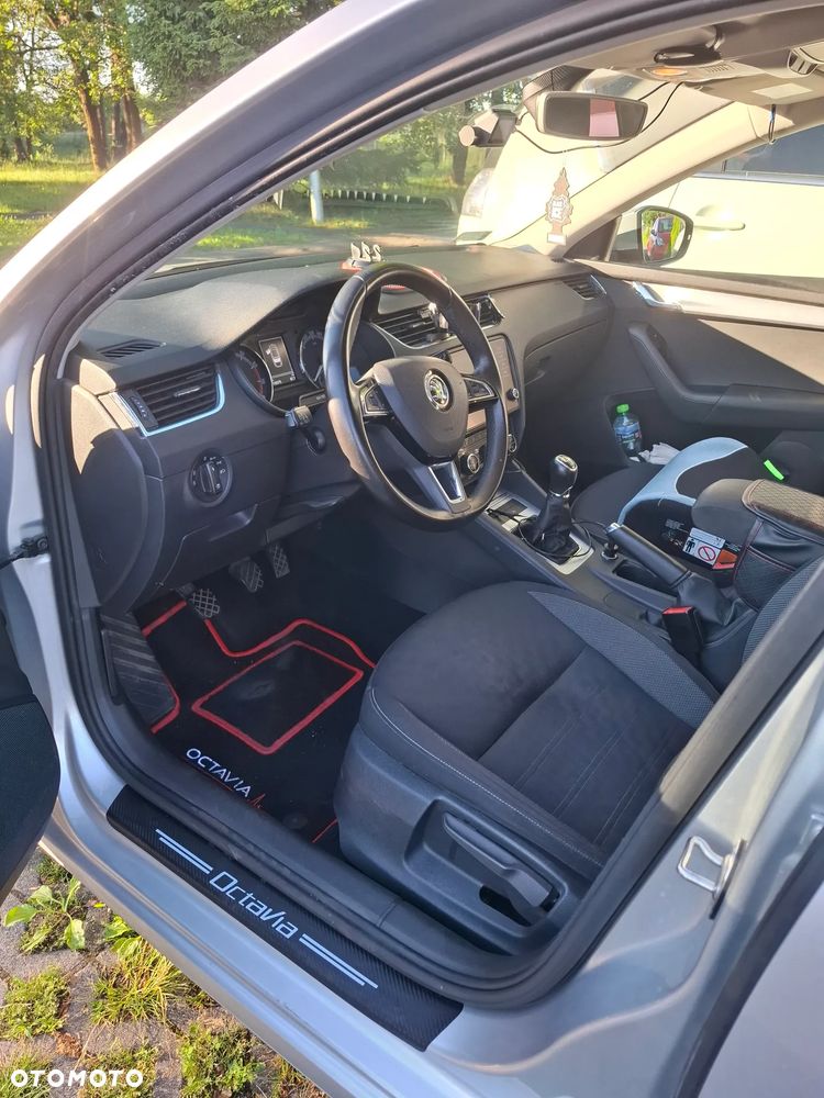 Skoda Octavia 1.4 TSI Business - 6