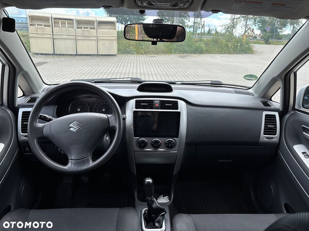 Suzuki Liana 1.6 Comfort - 12