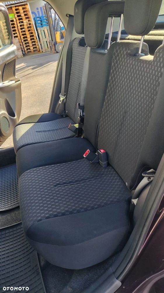 Toyota Urban Cruiser 1.33 Sol - 19