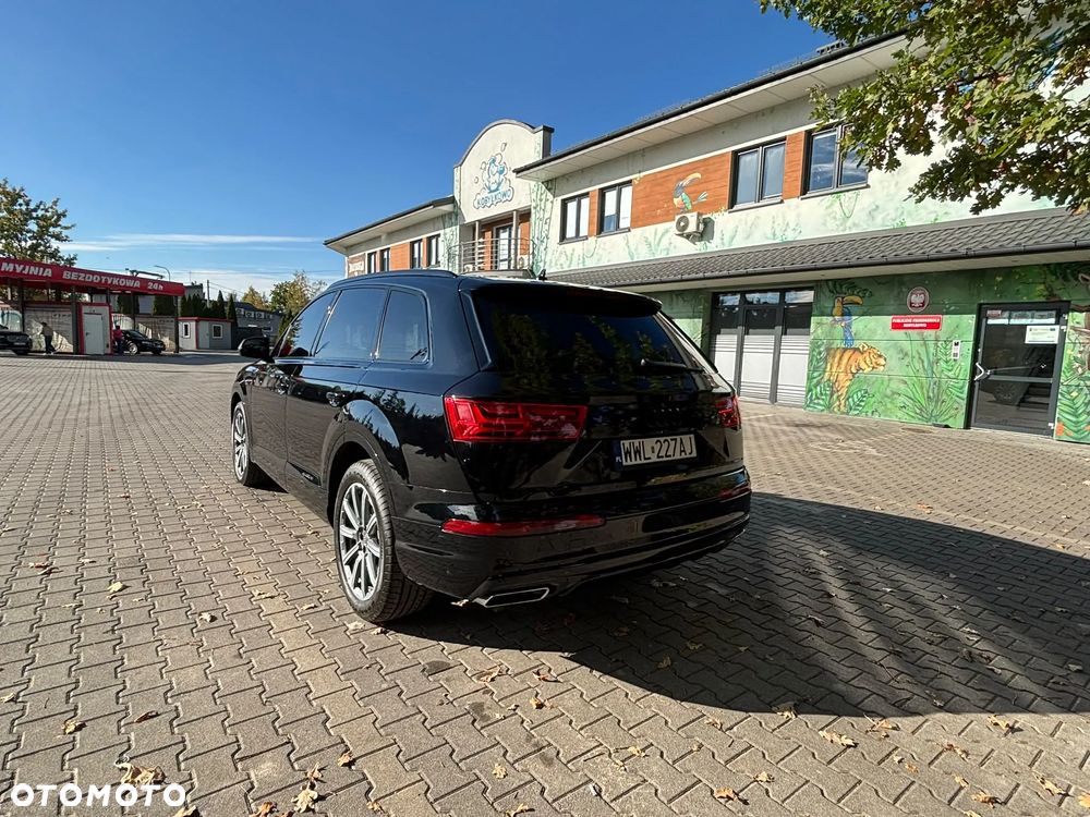 Audi Q7 - 7