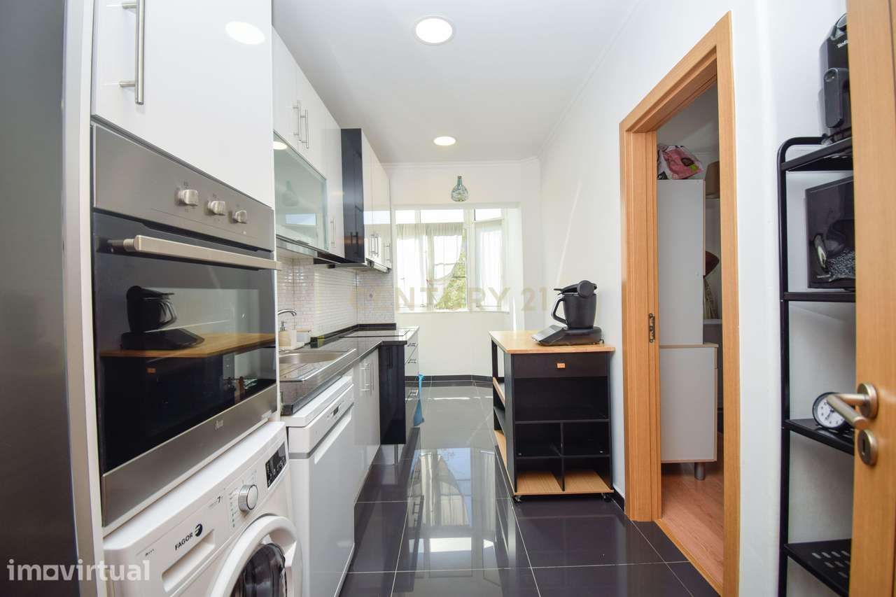 Apartamento T3 Remodelado na Amadora - Grande imagem: 2/25