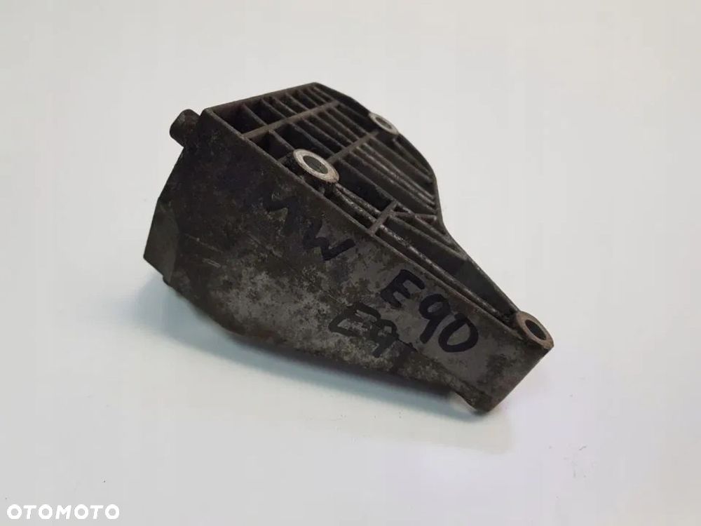 UCHWYT ŁAPA MOCOWANIE POMY WSPOMAGANIA BMW E87 E90 - 3