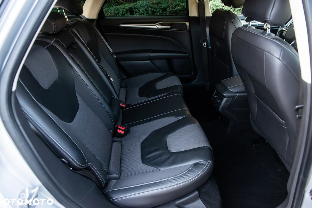 Ford Mondeo 2.0 TDCi STart-Stopp PowerShift-Aut Titanium - 24