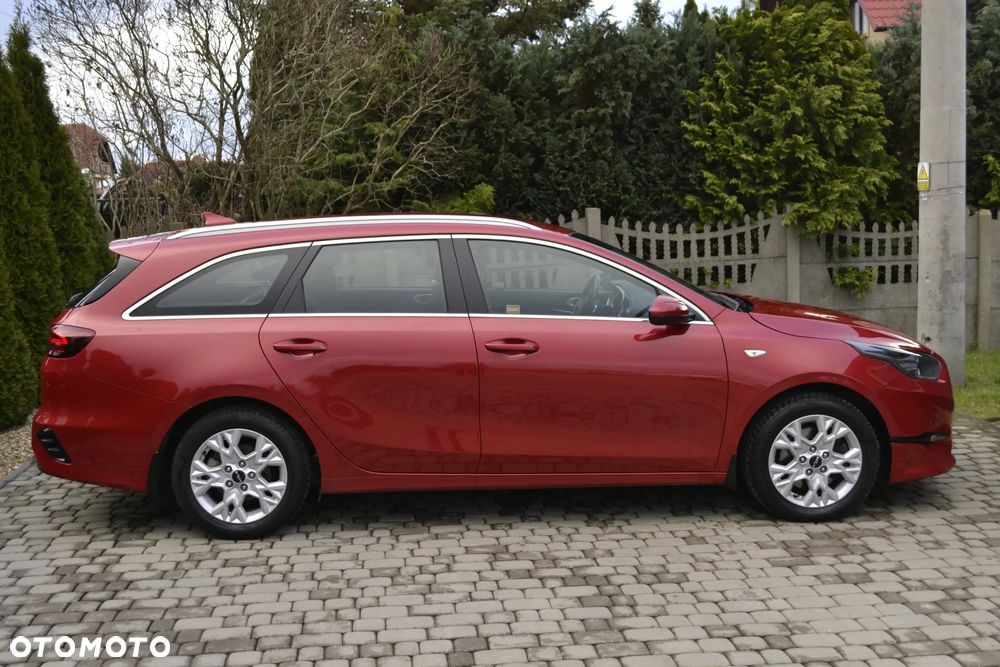 Kia Ceed 1.5 T-GDI M DCT - 11