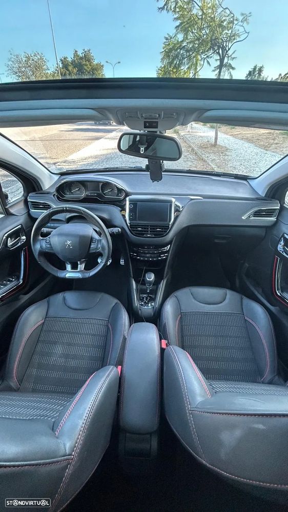 Peugeot 208 1.2 PureTech GT Line EAT6 - 1