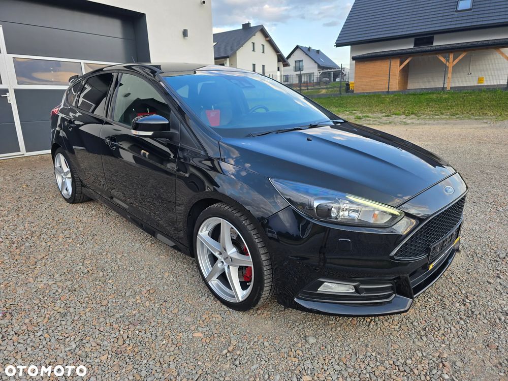 Ford Focus 2.0 EcoBoost ST mit Leder-Exclusiv-Paket - 13