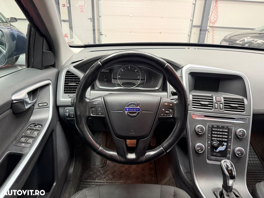Volvo XC 60 D4AWD Momentum - 16