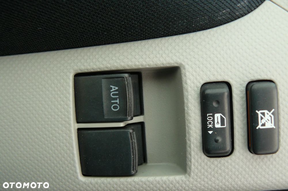Toyota Yaris - 23