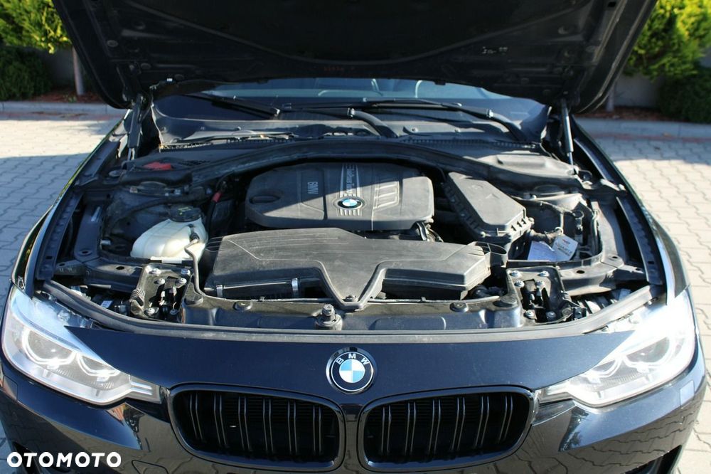 BMW Seria 3 320d Sport-Aut Blue Performance Sport Line - 37