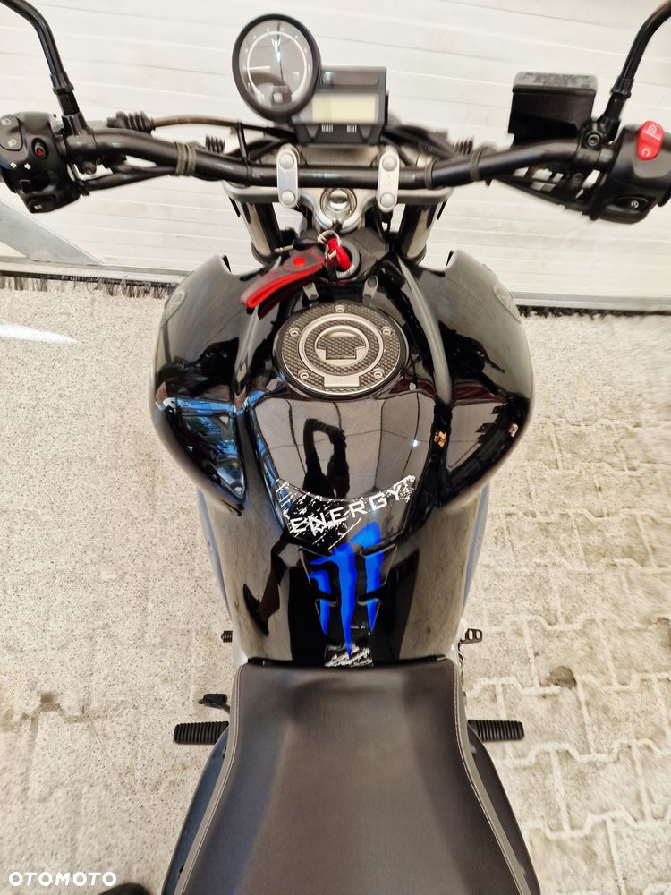 Yamaha MT - 28