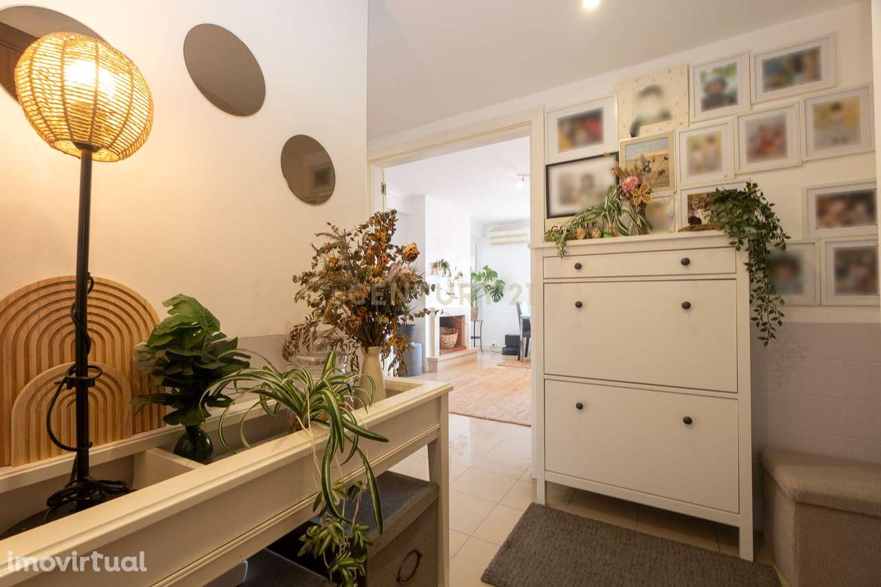 ** ESPECTACULAR APARTAMENTO T2 NO SEIXAL, COM VARANDA E LUGAR DE PARQU - Grande imagem: 4/34