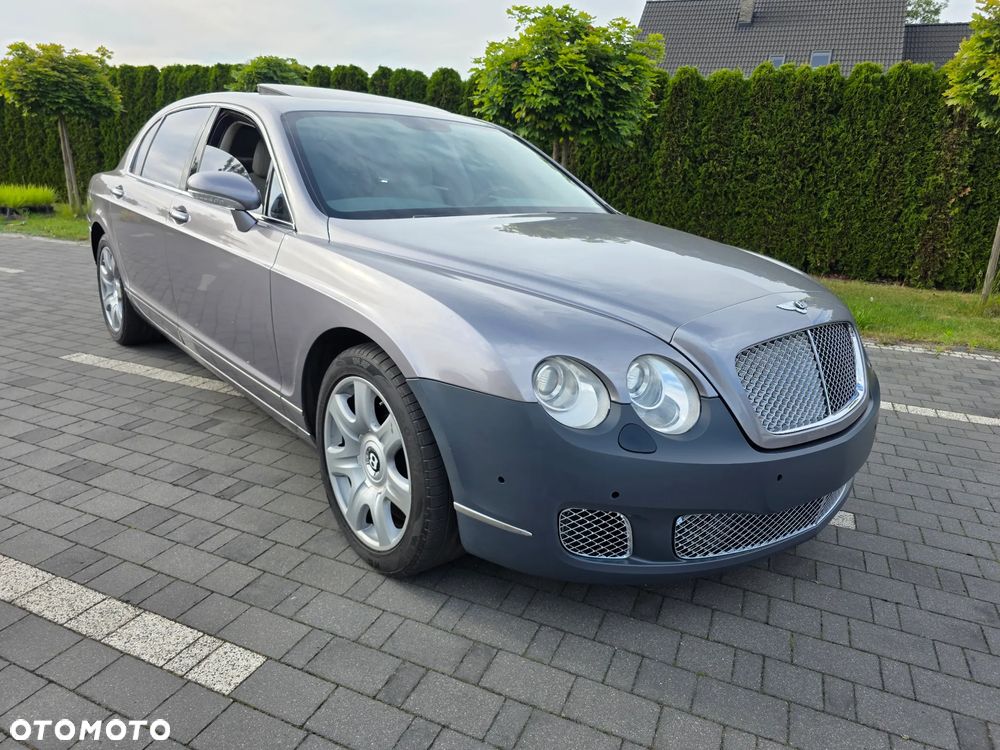 Bentley Flying Spur - 1