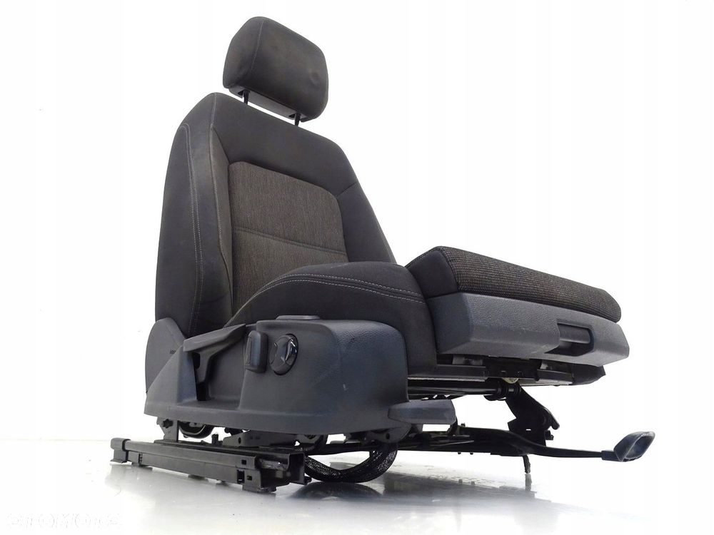 FOTEL PRAWY PRZÓD PRZEDNI PASAŻERA VW PASSAT B8 3G SEDAN / KOMBI MATERIAŁ - 1