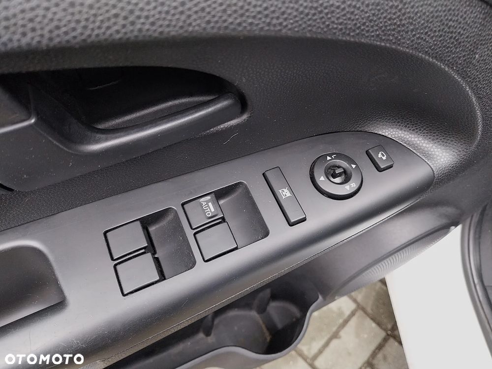 Kia Venga 1.6 CVVT Platinum Edition - 13