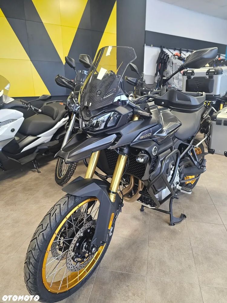 VOGE 900DSX - 2
