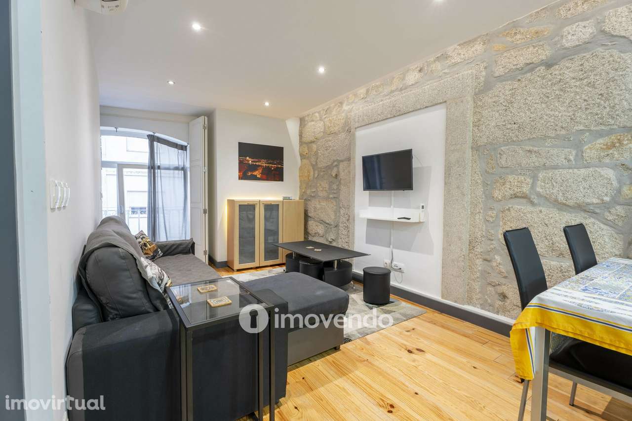 Apartamento T2 totalmente remodelado, no centro do Porto - Grande imagem: 2/24