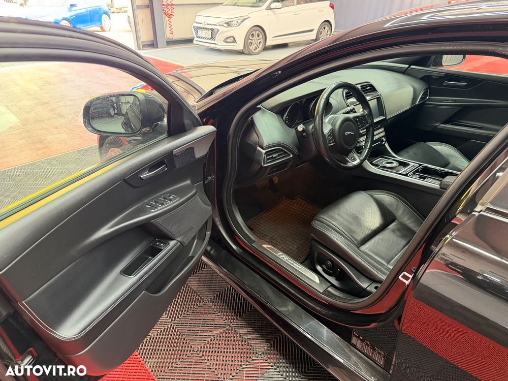 Jaguar XE 20d Aut. R-Sport - 9