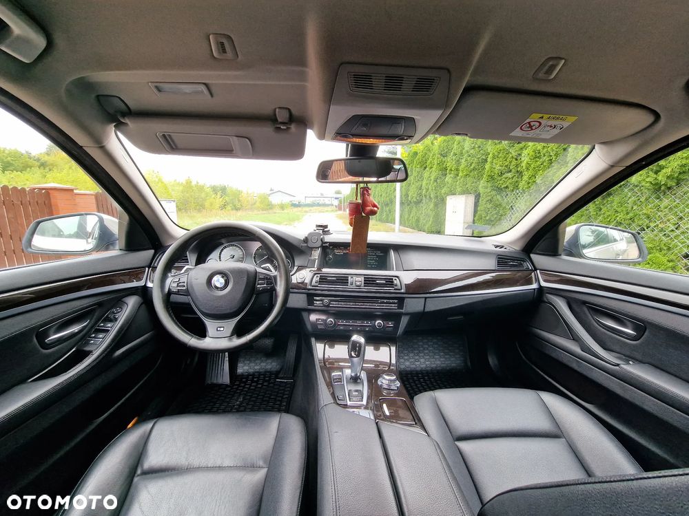 BMW Seria 5 520d xDrive Luxury Line - 12