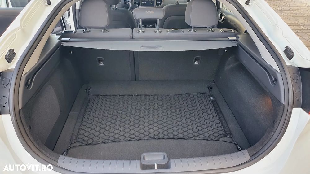 Hyundai IONIQ 120CP Exclusive - 18