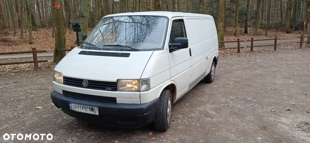 Volkswagen Transporter - 1