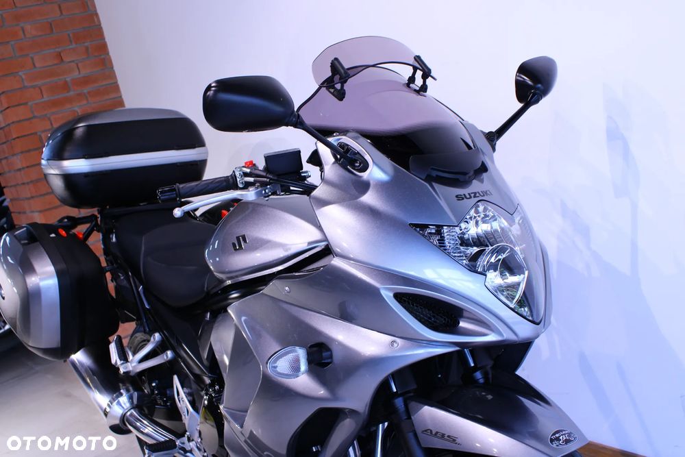 Suzuki GSX - 15