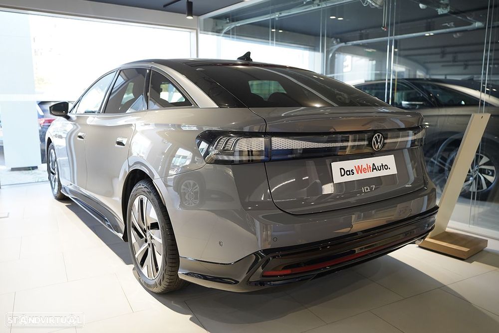 VW ID.7 77 kWh Pro Urban - 4