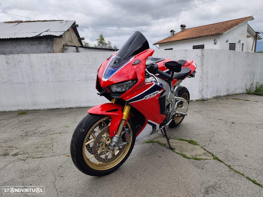 Honda CBR CBR1000 S1 - 9