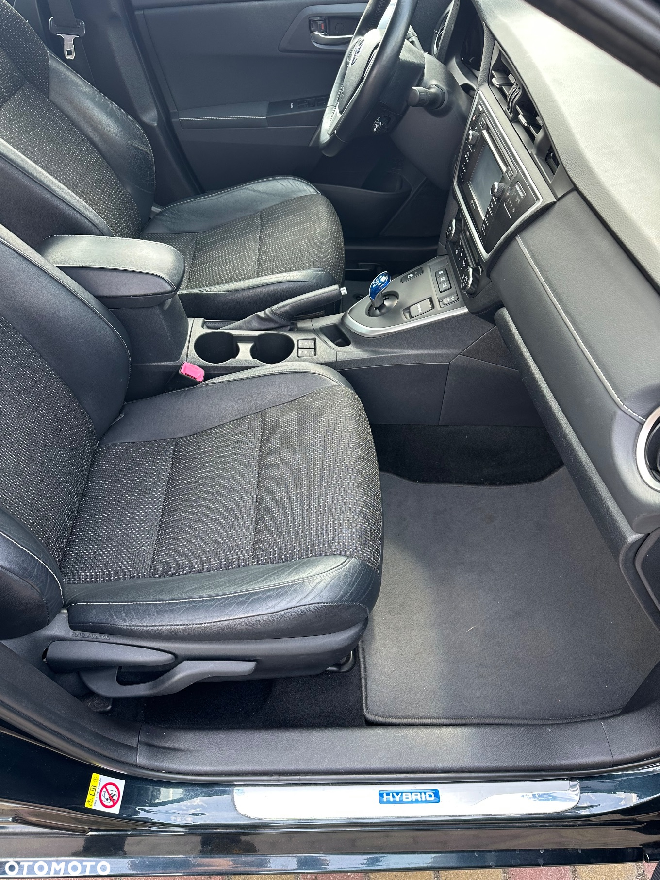 Toyota Auris 1.8 VVT-i Hybrid Automatik Touring Sports Free Style - 14