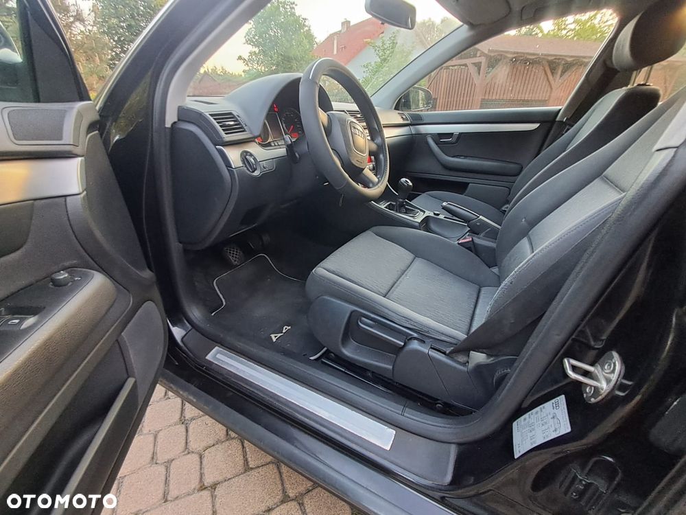 Audi A4 Limousine - 10