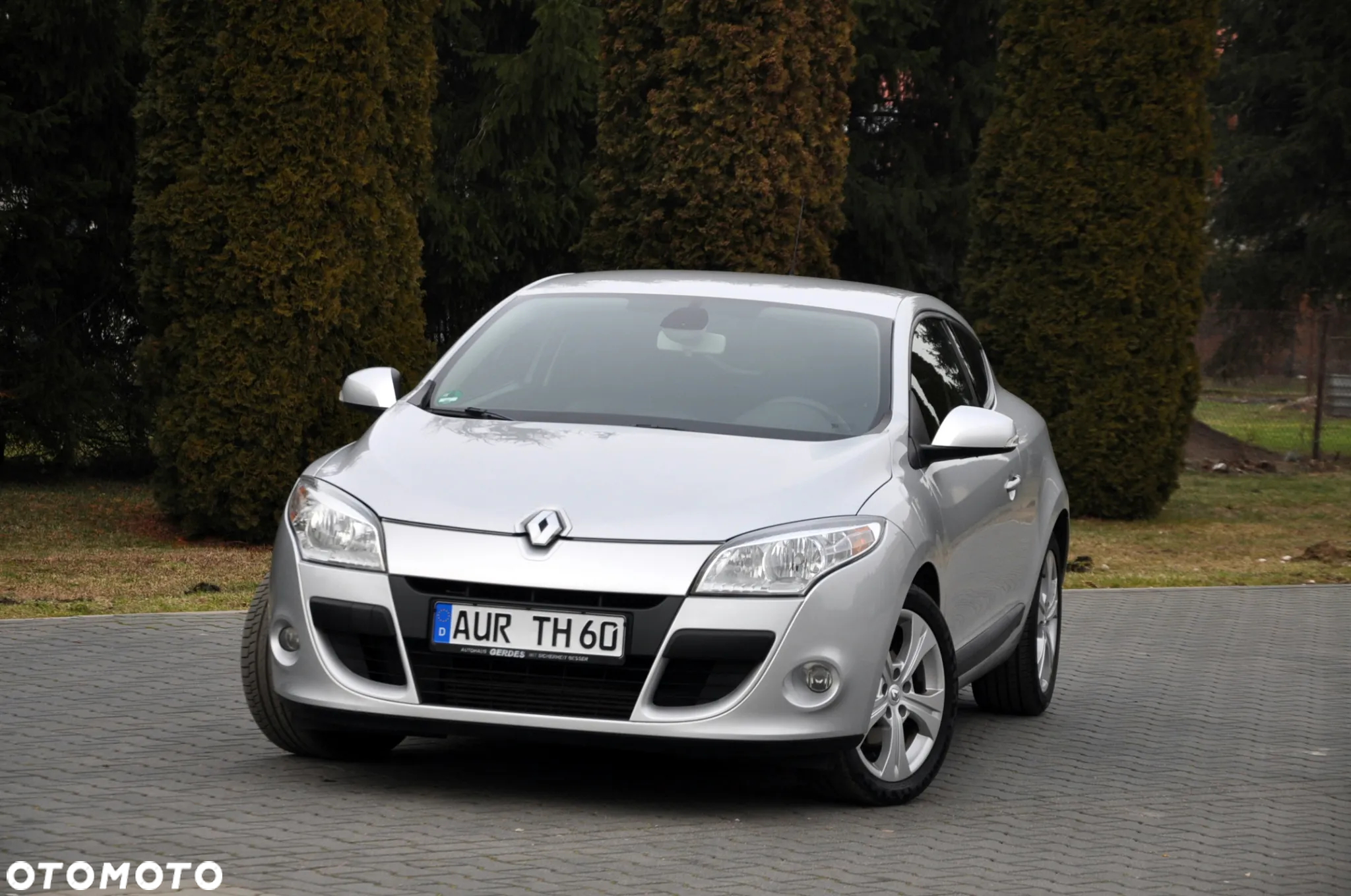 Renault Megane TCe 180 Coupe Dynamique - 8