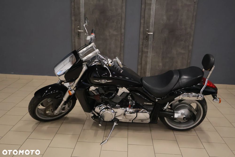 Suzuki Intruder - 6
