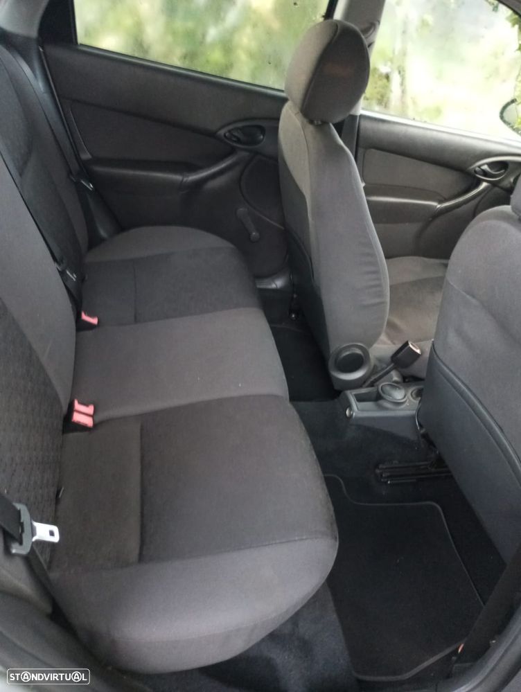 Ford Focus C-Max - 10