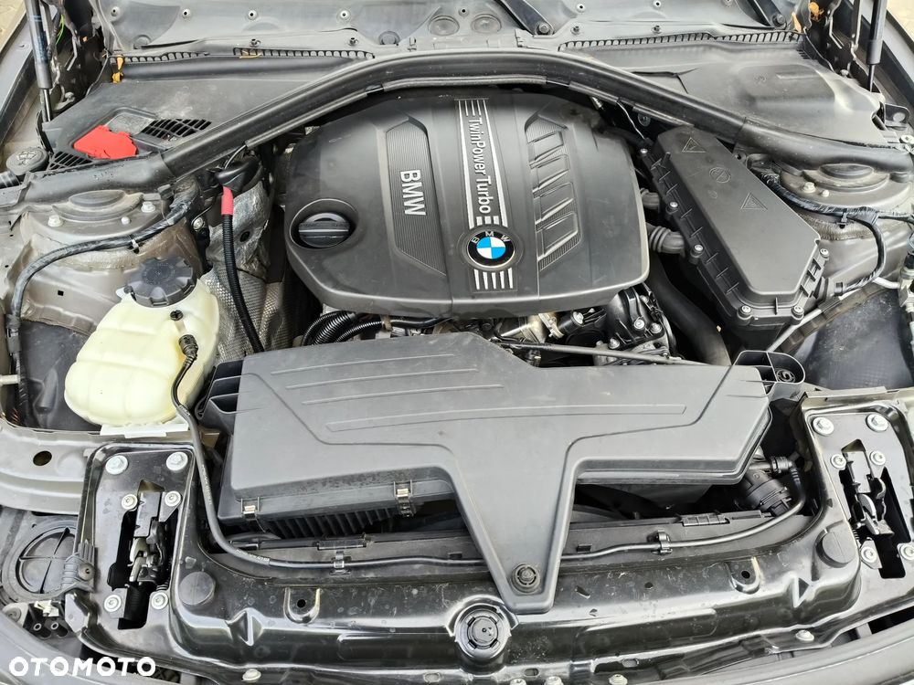 BMW Seria 3 316d - 15