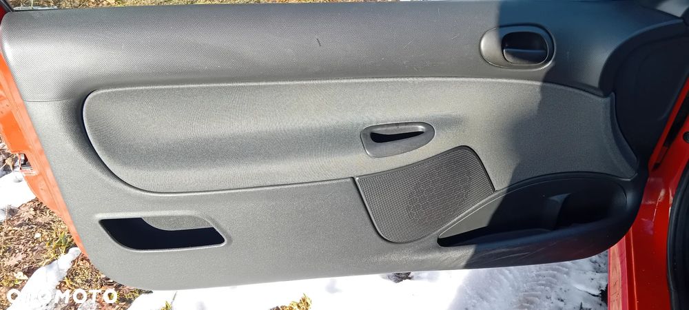 Peugeot 206 plus 75 - 17