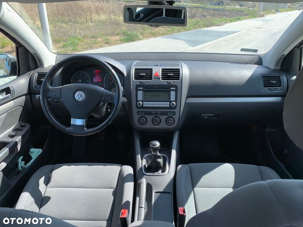 Volkswagen Golf - 11