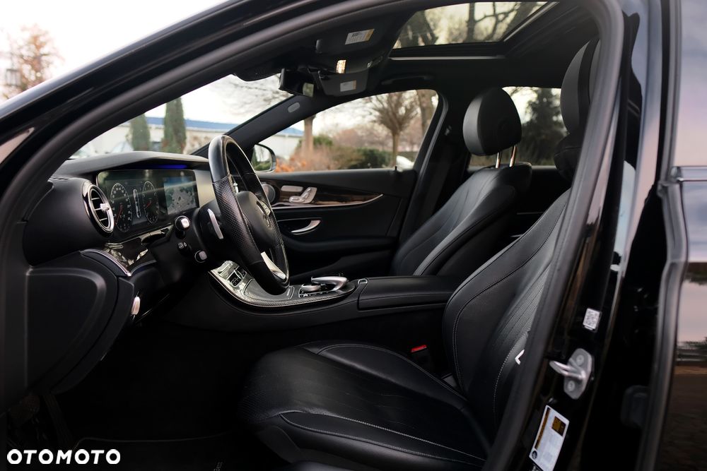 Mercedes-Benz Klasa E 300 9G-TRONIC - 18