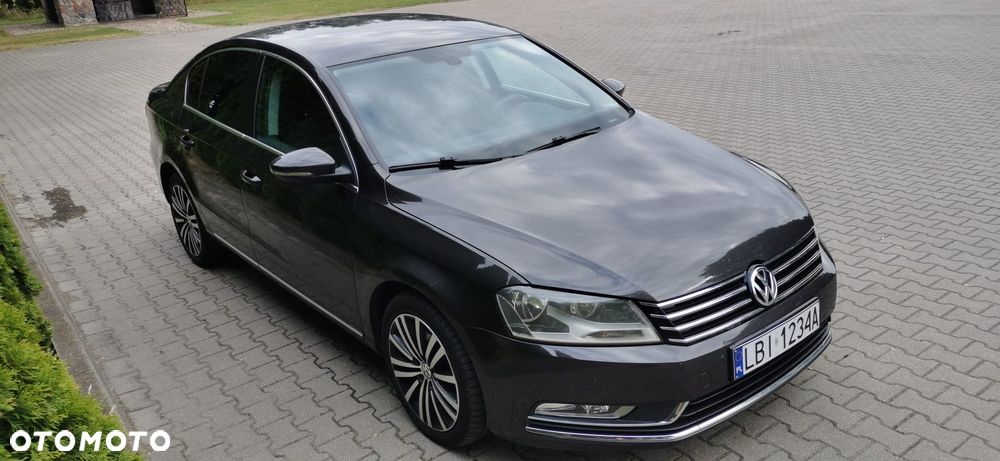 Volkswagen Passat - 12