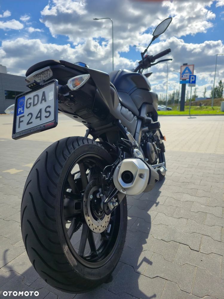 Yamaha MT - 8