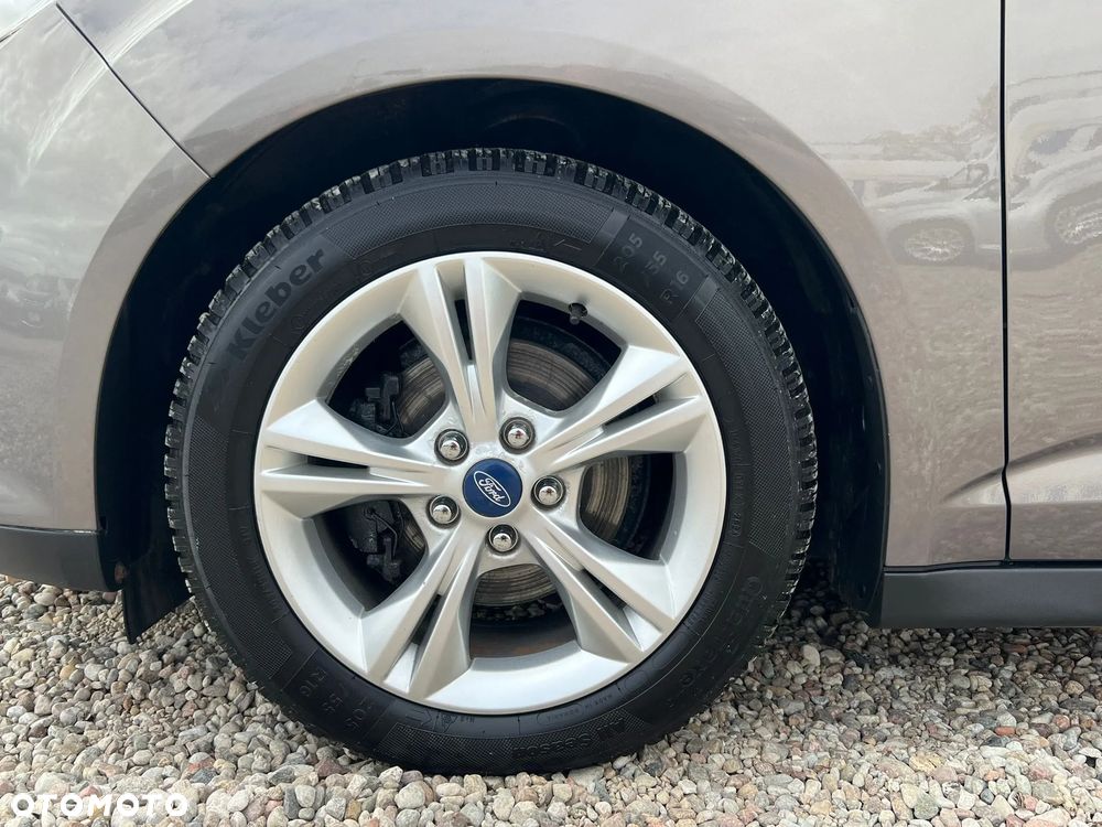 Ford C-MAX 1.6 Ti-VCT Champions Edition - 13